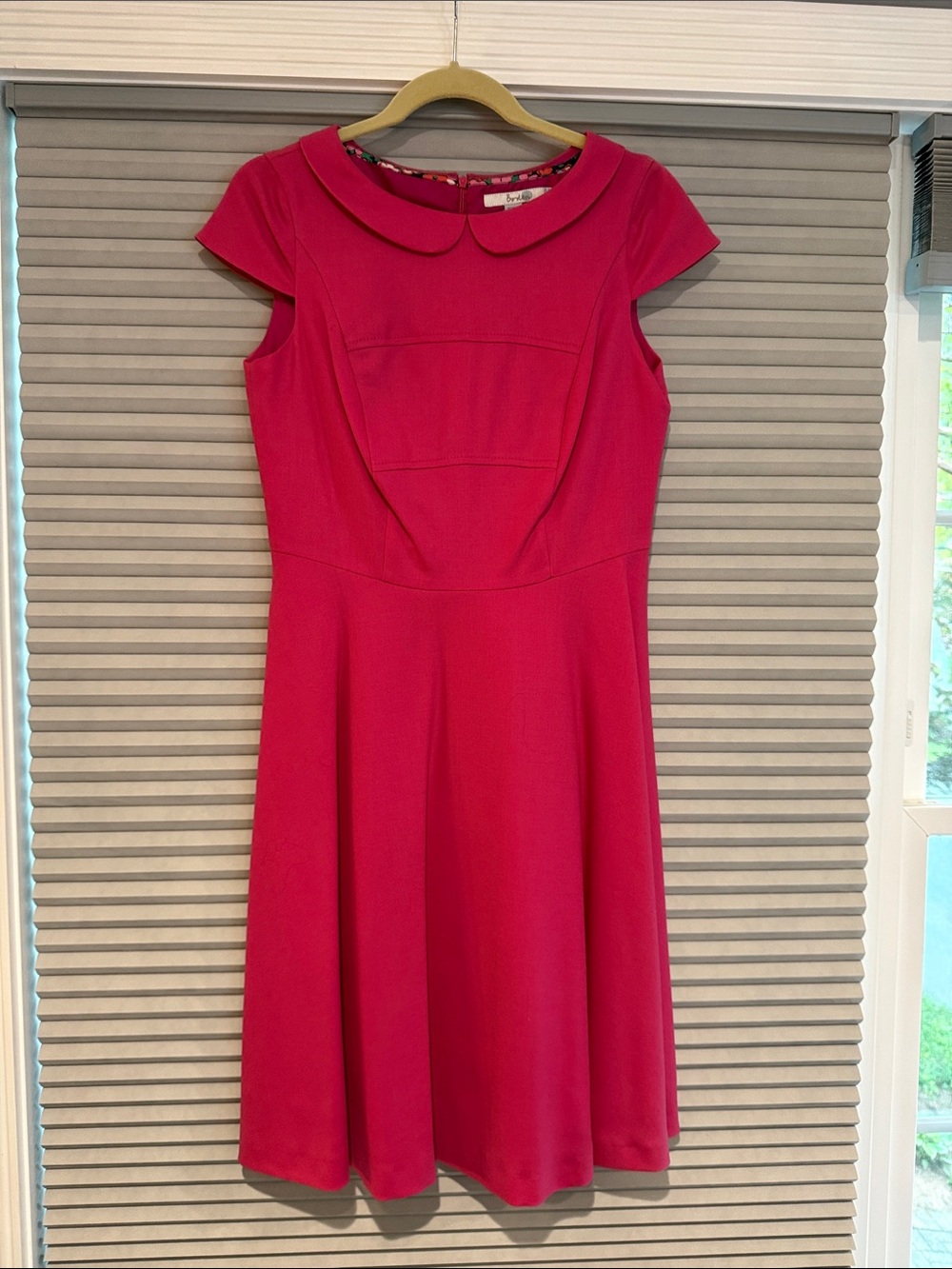 Boden Women’s Fuchsia Fit-and-Flare Dress with Peter Pan Collar- size 6R